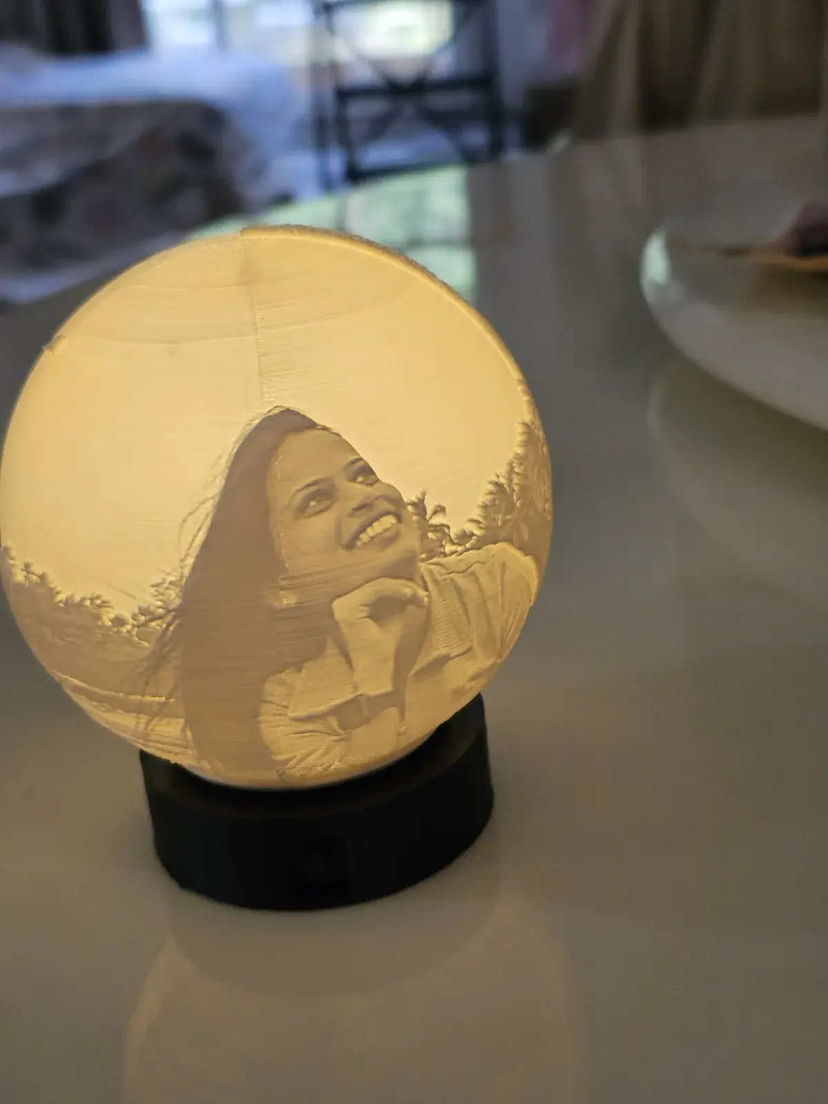 Custom Photo Moon Lamps and Sphere Lithophanes: A Buyer's Guide